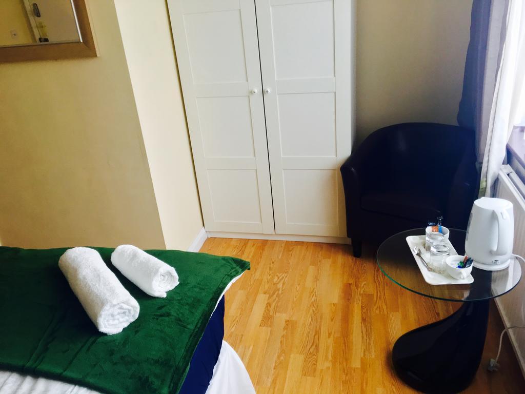 Gable Lodge London B&B Enfield Zimmer foto