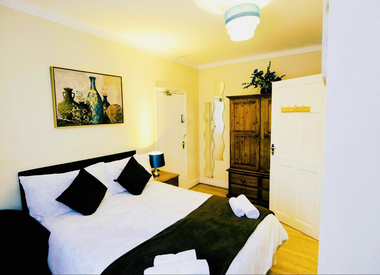 Gable Lodge London B&B Enfield Exterior foto