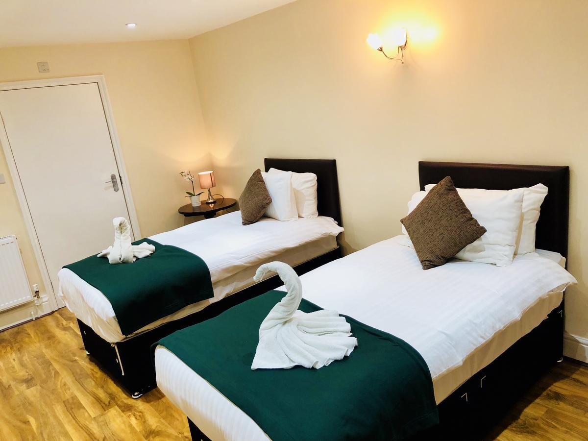 Gable Lodge London B&B Enfield Exterior foto