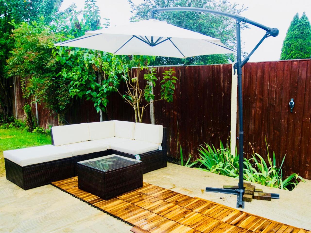 Gable Lodge London B&B Enfield Exterior foto